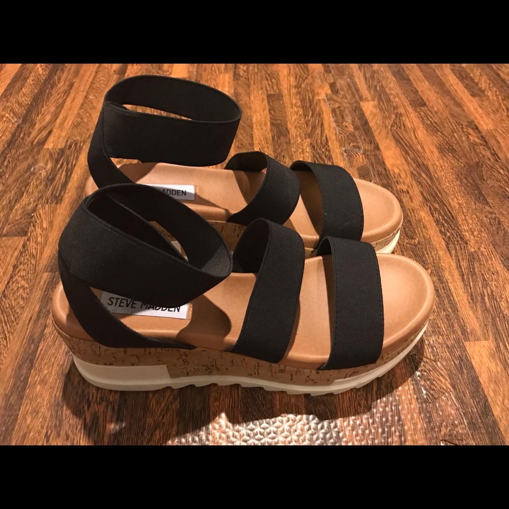 Steve Madden platform sandals